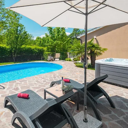 Holiday home Stunning Home In Snasici With Kitchen *