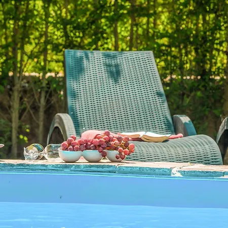 Holiday home Stunning Home In Snasici With Kitchen Mali Turini