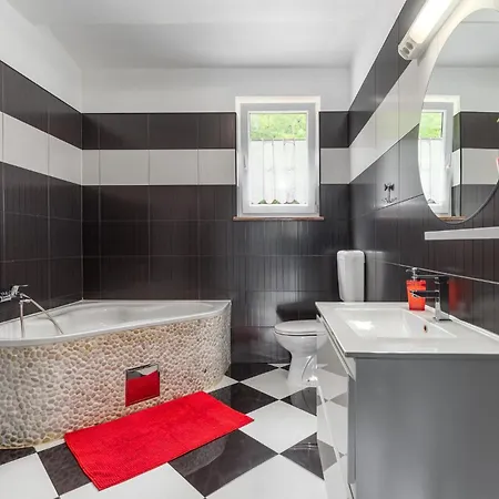 Stunning Home In Snasici With Kitchen